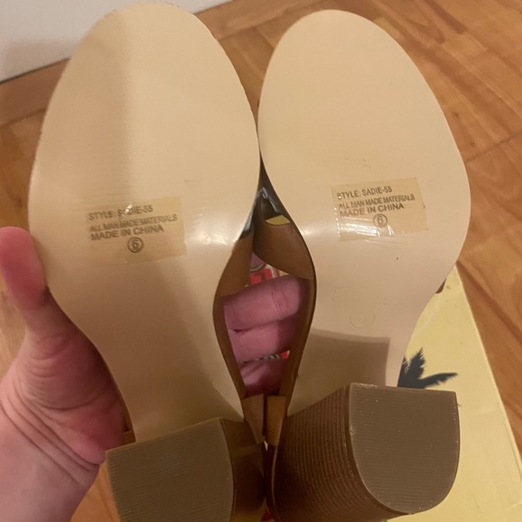 Strappy brown heels NIB - Picture 5 of 9